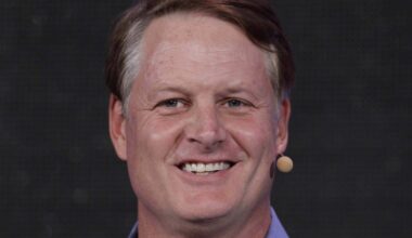 Stanford hires former Nike CEO John Donahoe as athletic director