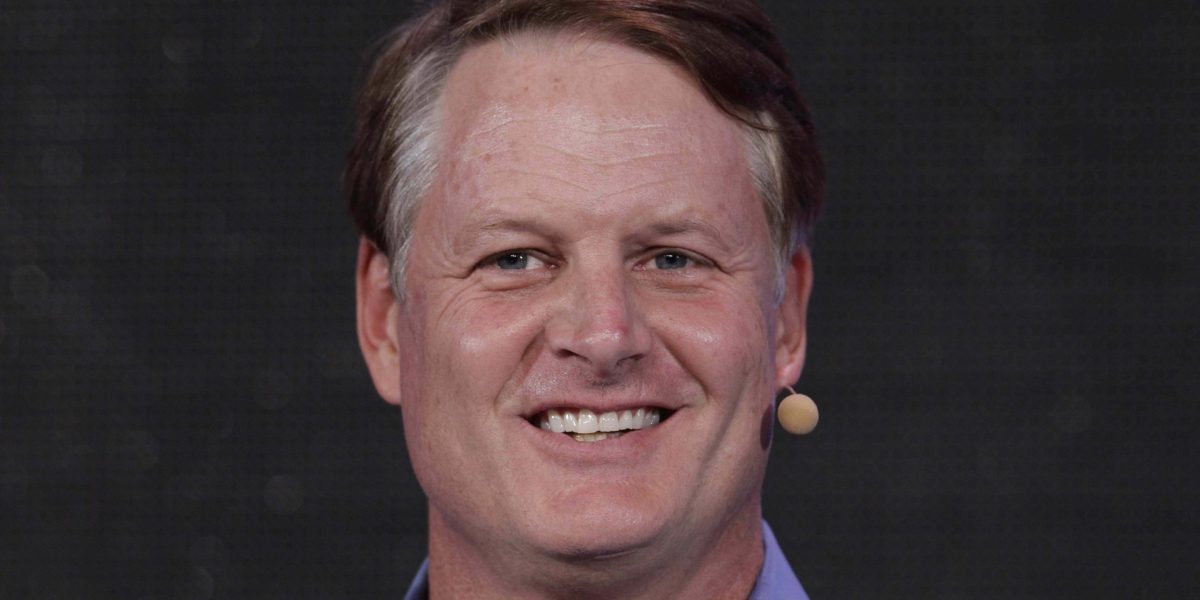 Stanford hires former Nike CEO John Donahoe as athletic director
