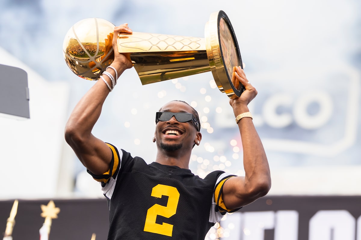 NBA superstar Shai Gilgeous-Alexander receives key to the city of Hamilton at hometown rally