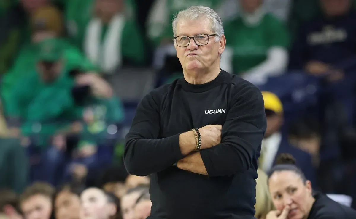 Geno Auriemma looked back on Caitlin Clark's rookie WNBA MVP odds: 'It's a slap in the face'