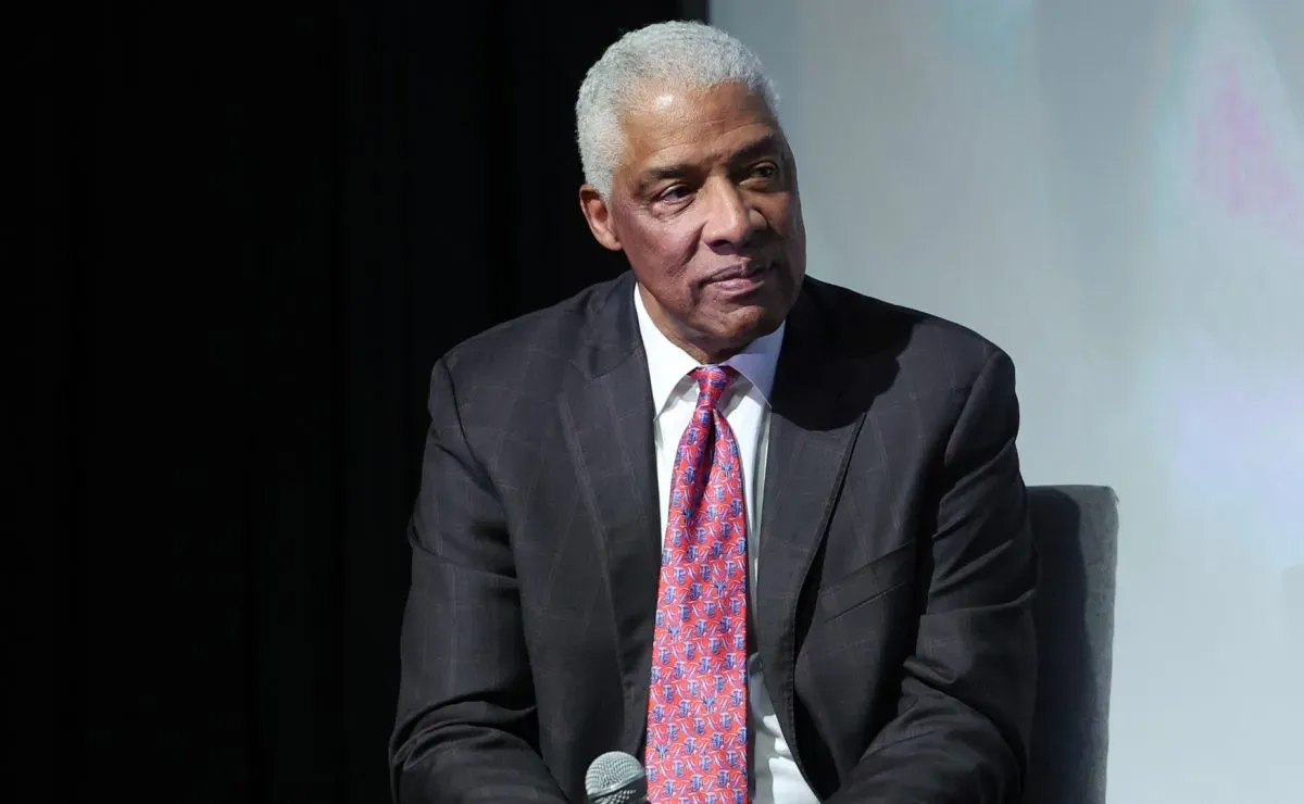 76ers legend Julius Erving makes hilarious comparison involving Michael Jordan in GOAT debate