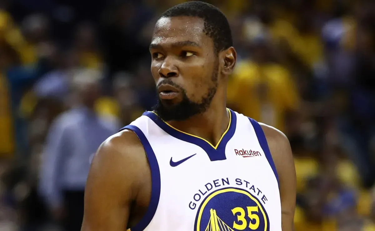 Rockets’ Kevin Durant takes aim at Warriors fans — and possibly Stephen Curry