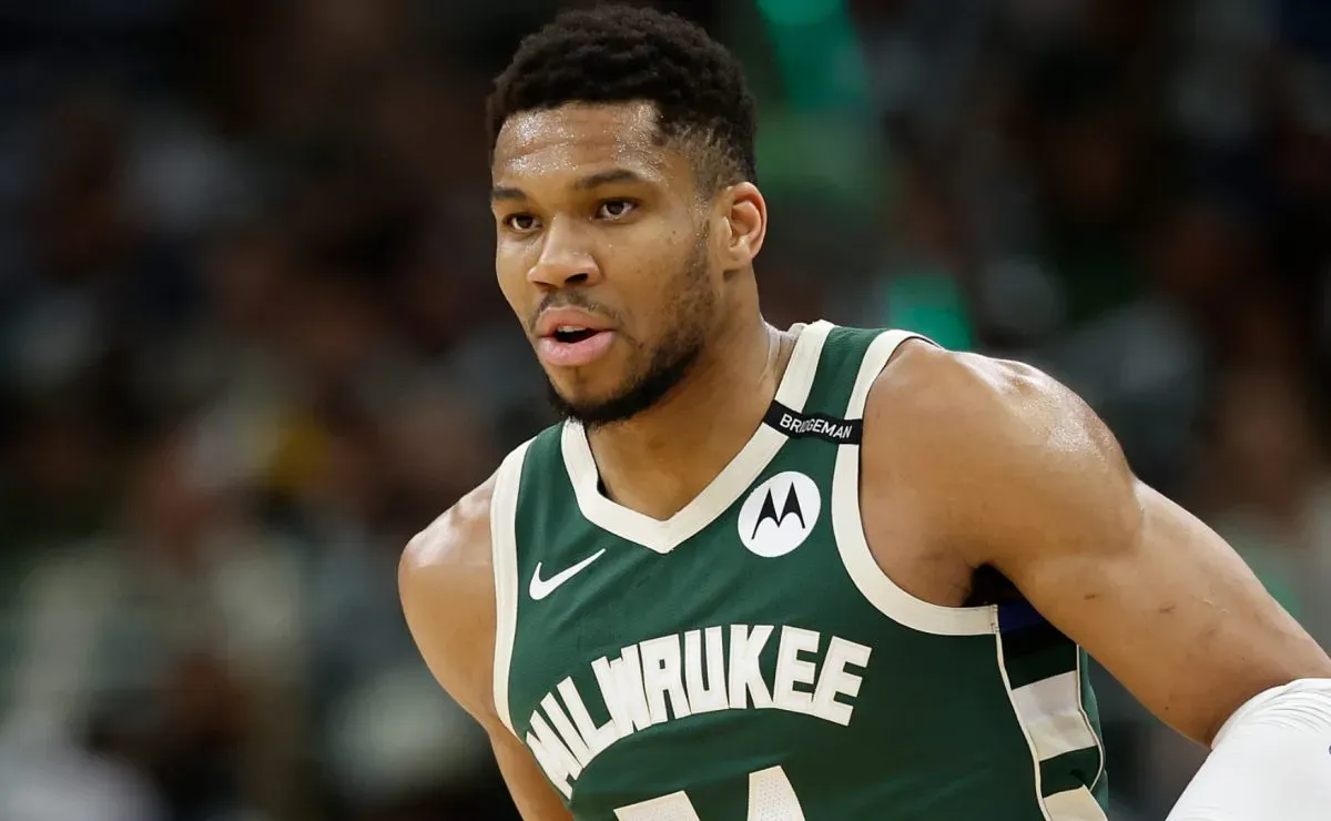 NBA Hall Famer makes bold prediction on Bucks’ title chances -‘You're going to need more than just Giannis’