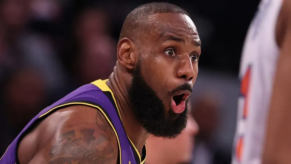 LeBron James reacting in a Lakers game