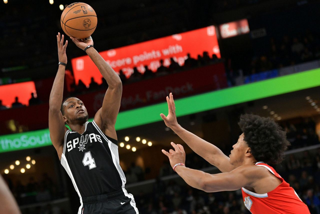 San Antonio Spurs, De’Aaron Fox agrees to four-year, $228M extension, AP source says