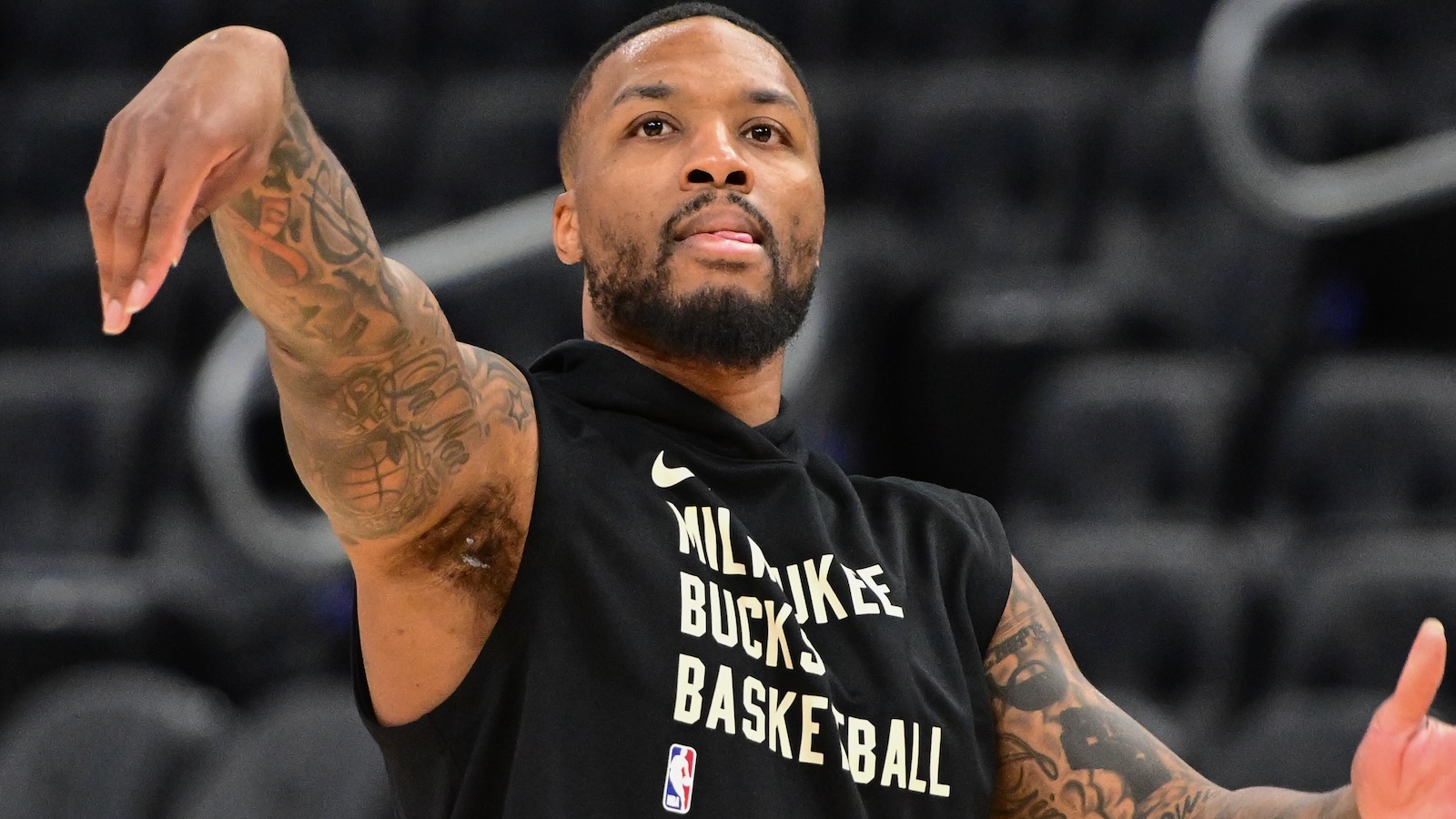 Damian Lillard's agent takes shot at Bucks