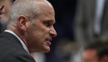 UConn Coach Dan Hurley's Father Wanted Him To Take Lakers Job