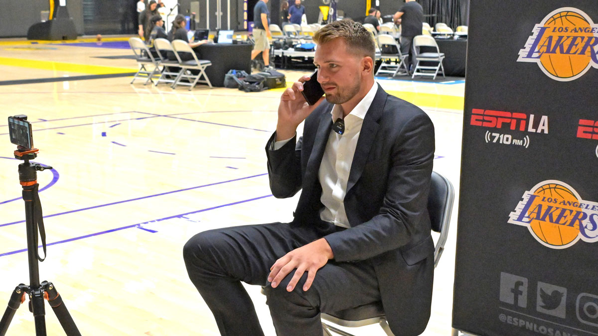 Los Angeles Lakers Luka Doncic (77) is interviewed by ESPN LA radio following a press conference announcing the signing of a 3-year, $165 million contract extension at UCLA Health Training Center.
