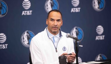 Mavericks’ Nico Harrison returns to Steelers camp, seen with Mike Tomlin, Aaron Rodgers