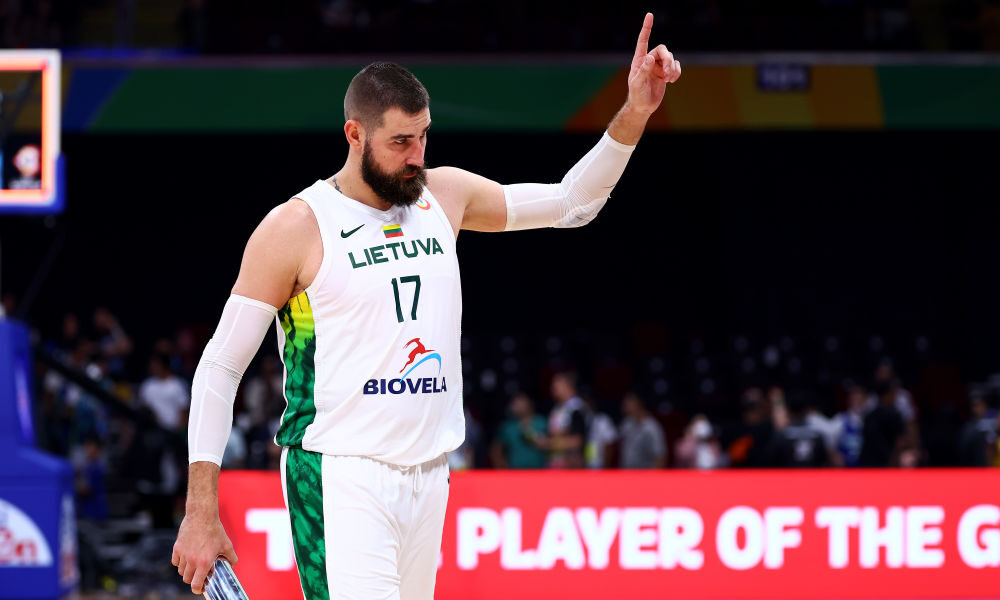 Jonas Valanciunas...