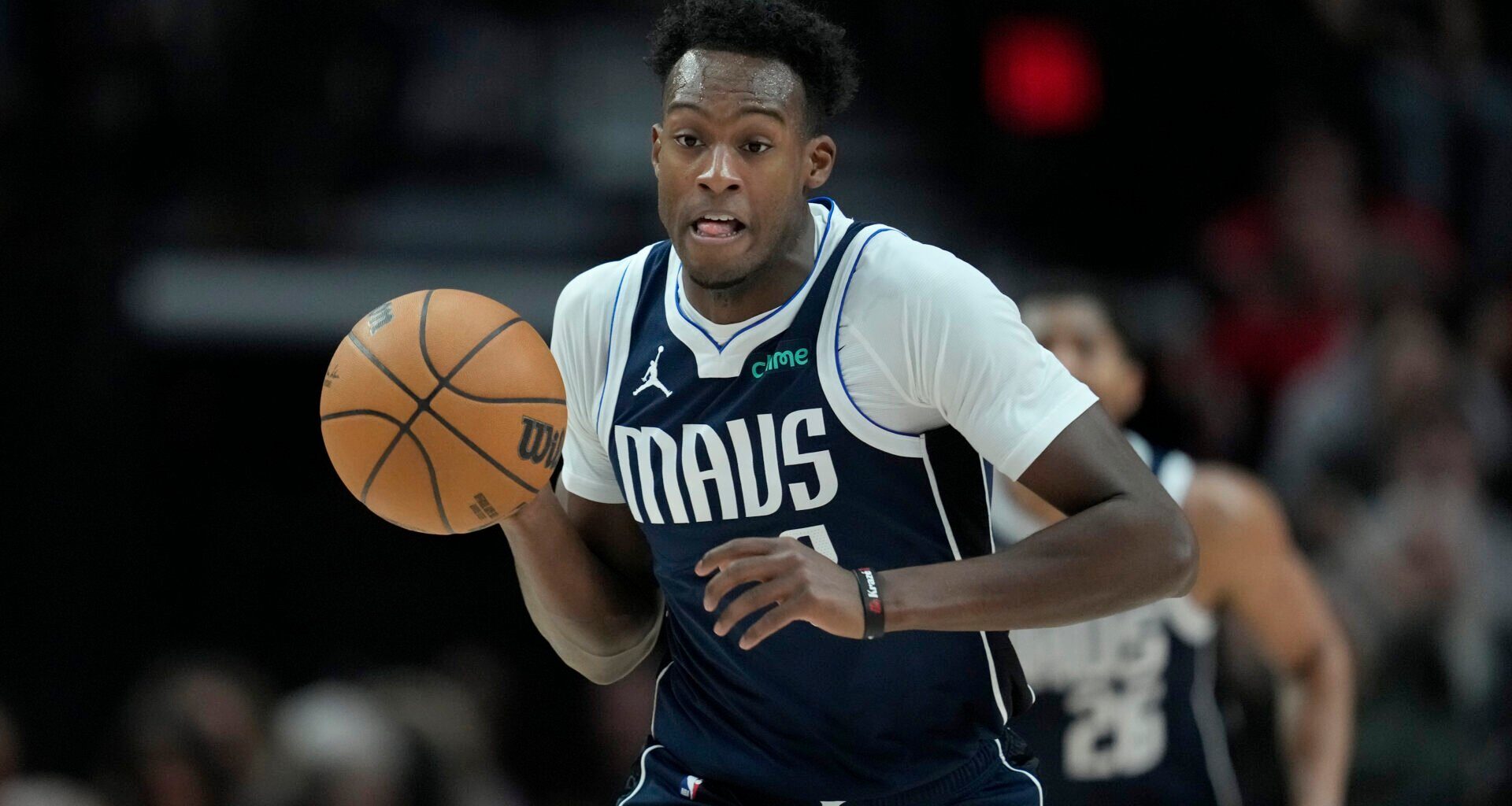 Dallas Mavericks will employ Damian Lillard strategy with young star, they are hoping for a trade