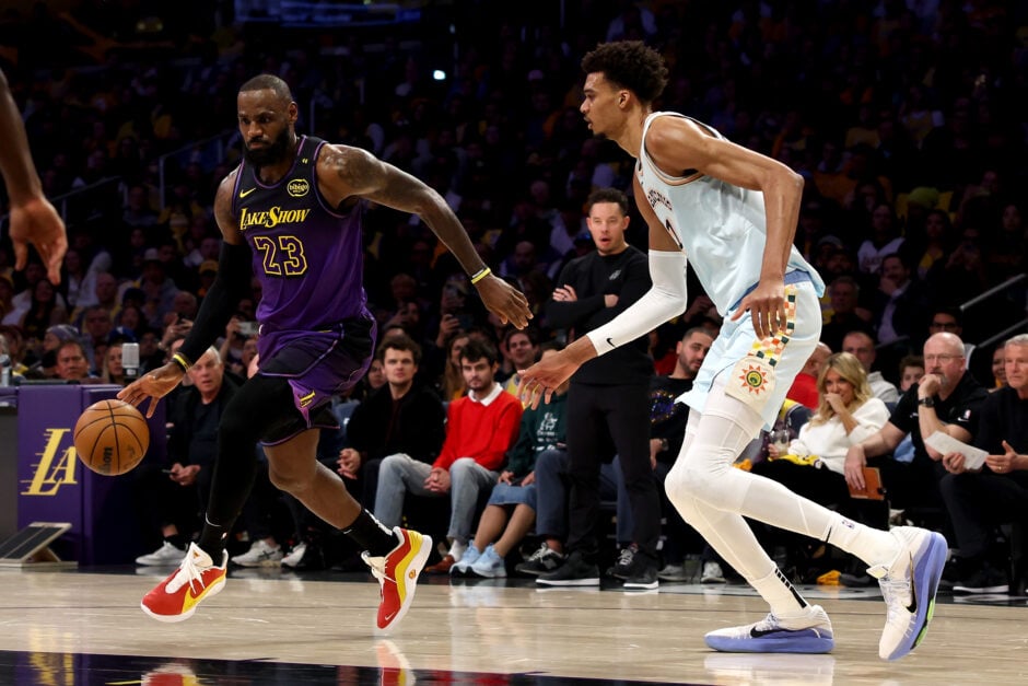 San Antonio Spurs v Los Angeles Lakers