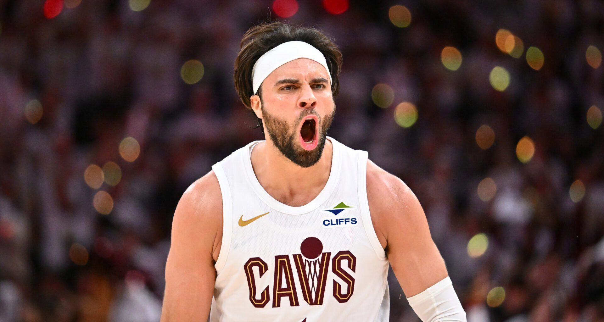 Chicago born Cavaliers star Max Strus says he idolized another player instead of LeBron James or Michael Jordan
