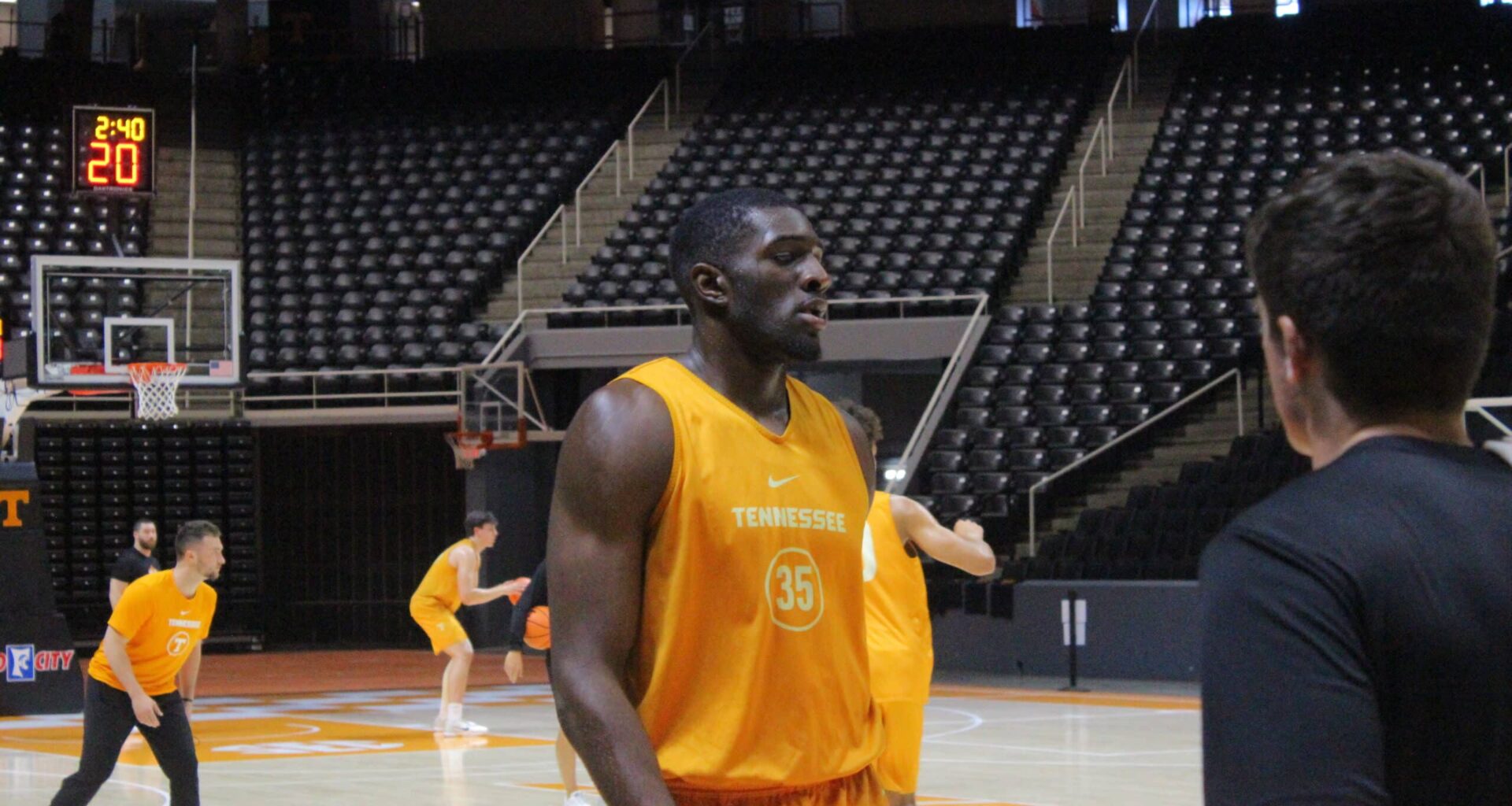 Everything Tennessee Basketball's DeWayne Brown II Said Ahead of Freshman Season