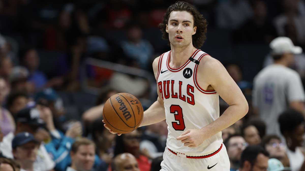 Chicago Bulls guard Josh Giddey (3 linked with Pacers) brings the ball upcourt against the Charlotte Hornets during the second half at Spectrum Center. 