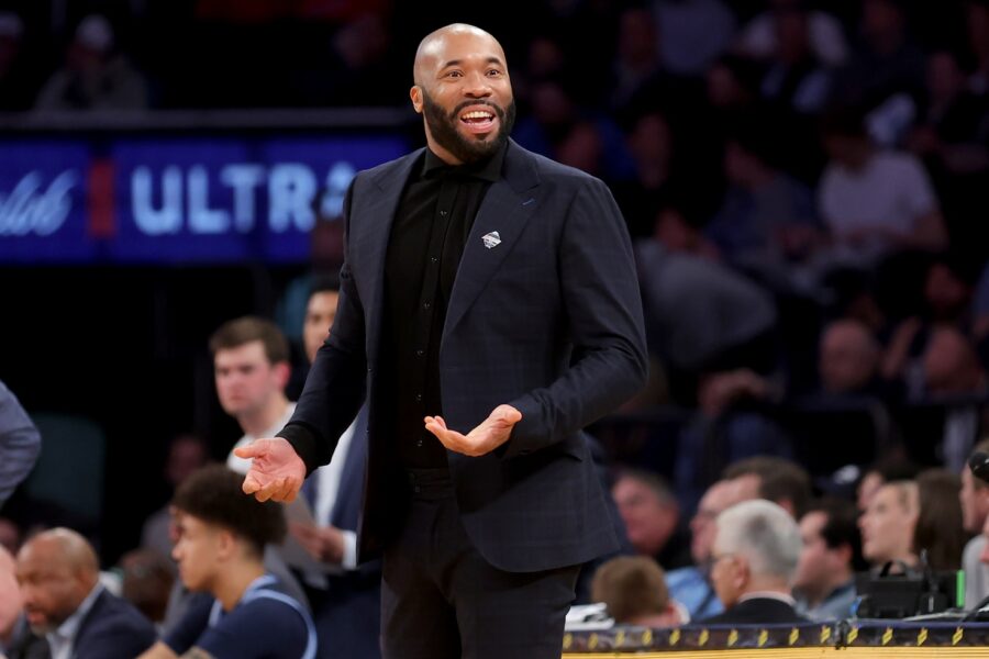 Former Villanova Coach Kyle Neptune Joining Hornets' Staff