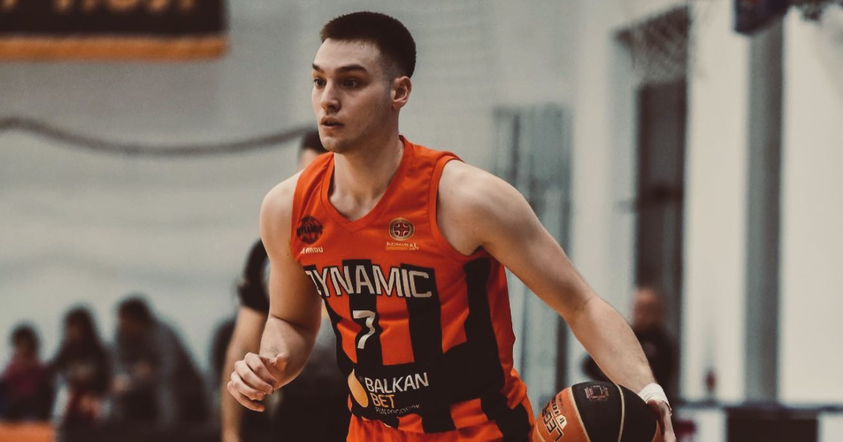 UConn basketball head coach Dan Hurley at the EYBL event