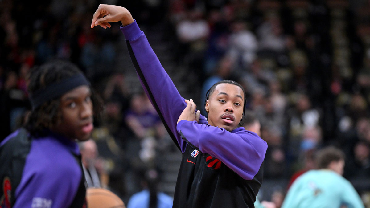 Raptors forward Scottie Barnes (4) warms up before playing the Charlotte Hornets at Scotiabank Arena