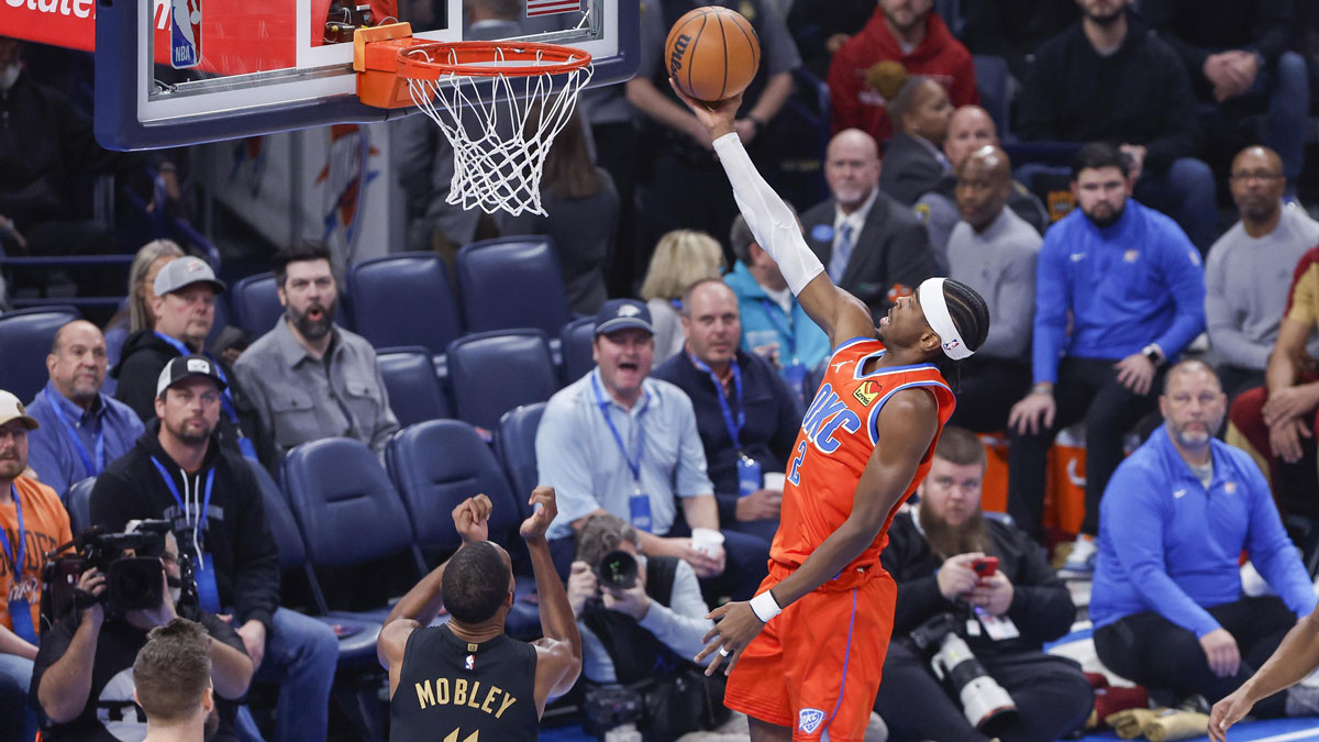 Oklahoma City Thunder guard Shai Gilgeous-Alexander (2) goes to the basket against the Cleveland Cavaliers during the first quarter at Paycom Center.