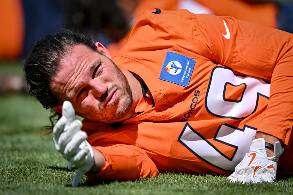 Broncos' Dre Greenlaw, Alex Singleton might be limited to start season