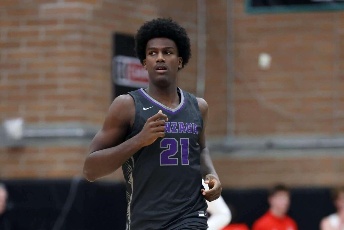 How Michigan, Oregon football recruits balance basketball dreams