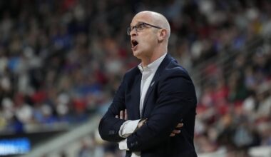 Dan Hurley ignored father's advice to take Lakers job last offseason