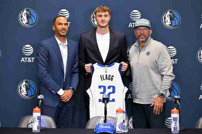 Jun 27, 2025; Dallas, TX, USA; (from left) Dallas Mavericks general manager Nico Harrison and Mavericks first overall pick Cooper Flagg and head coach Jason Kidd pose for a photo at the Dallas Mavericks Practice Facility. Mandatory Credit: Jerome Miron-Imagn Images