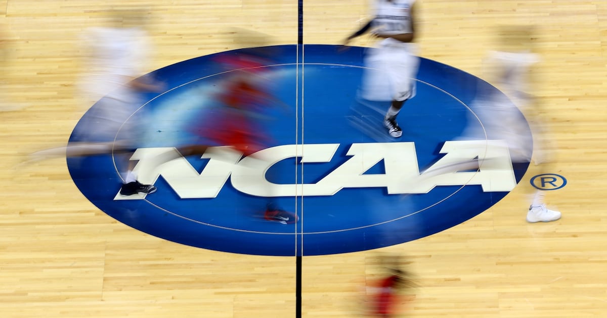 NCAA approves new governance structure, shifting control to Power Four