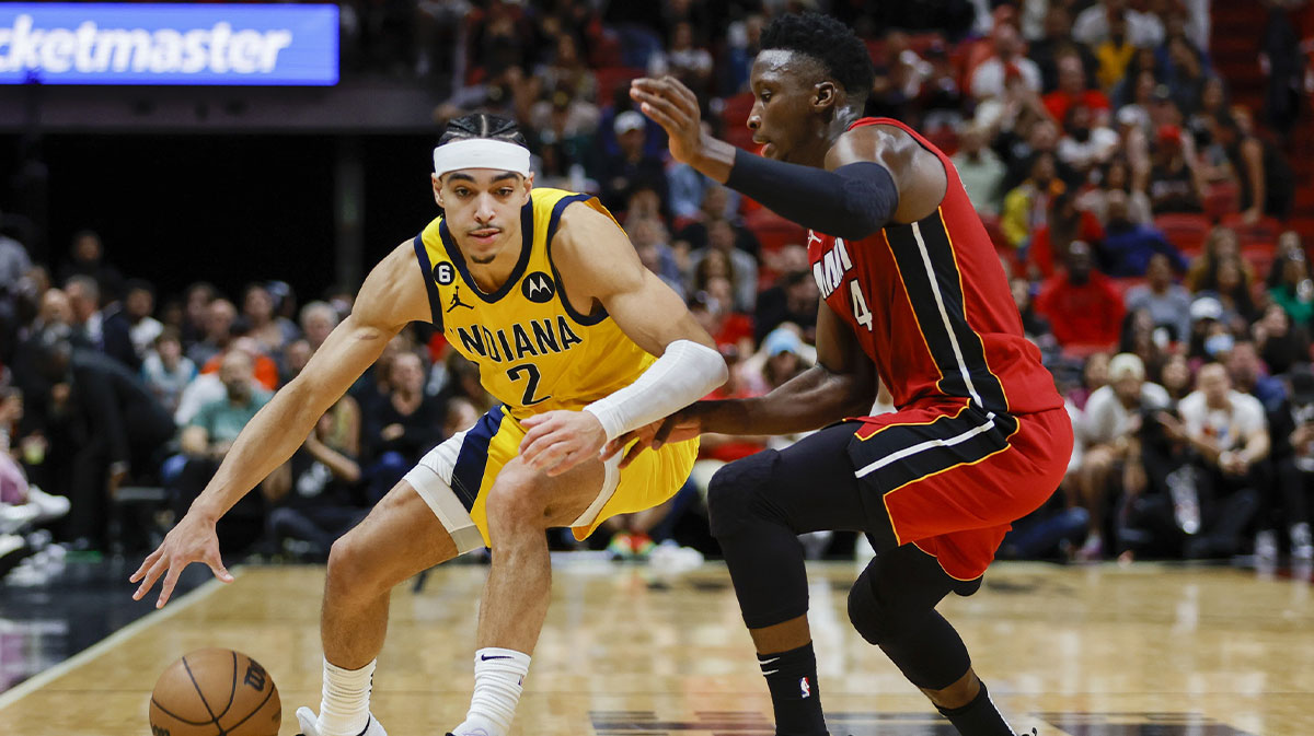 Victor Oladipo defends Pacers' Andrew Nembhard