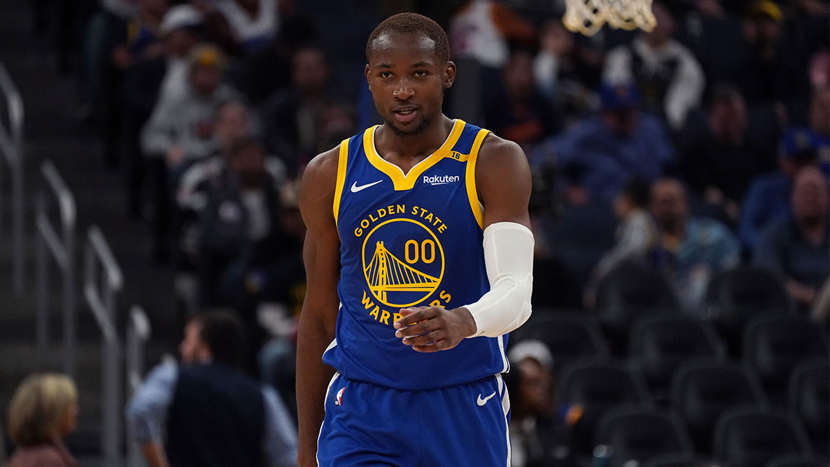 Golden State Warriors forward Jonathan Kuminga (00) walks upcourt during a pause in the action against the New Orleans Pelicans in the fourth quarter at Chase Center.