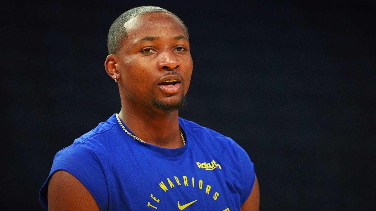 Golden State Warriors forward Jonathan Kuminga (00) before the game against the Dallas Mavericks at Chase Center.