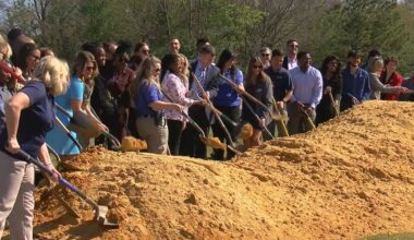 Leadership Tuscaloosa, Tuscaloosa City Schools unveil new basketball court