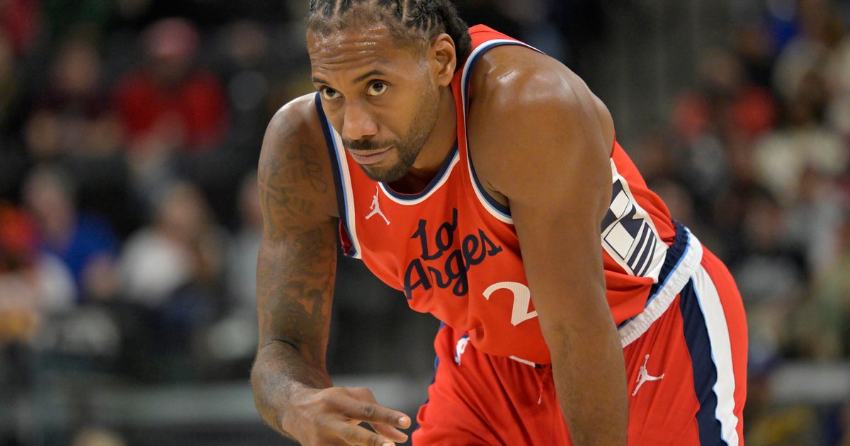 Clippers' Kawhi Leonard leaves team before game in Denver because of LA wildfires