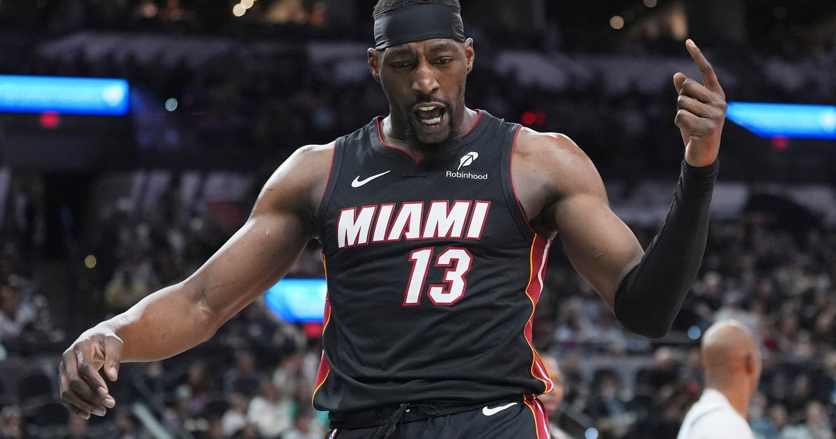 Adebayo hits 19-footer at buzzer to cap 30-point outing in Miami Heat's 105-103 win over San Antonio Spurs