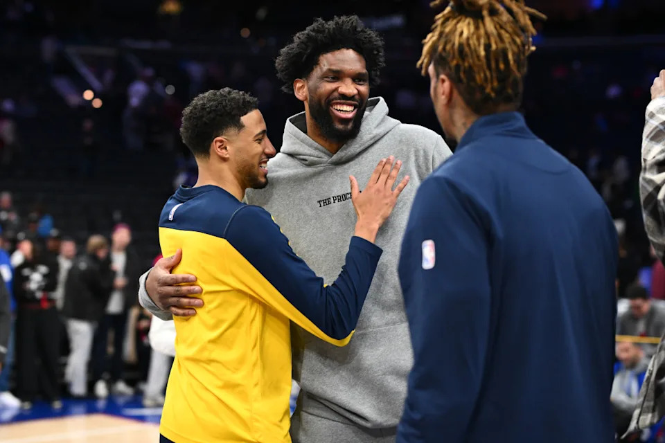 Indiana Pacers guard Tyrese Haliburton reacts with Philadelphia 76ers center Joel Embiid.© Kyle Ross-Imagn Images