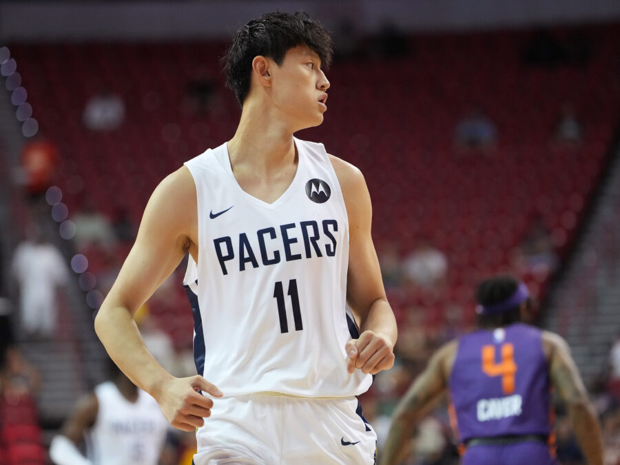 Nets To Sign Fanbo Zeng