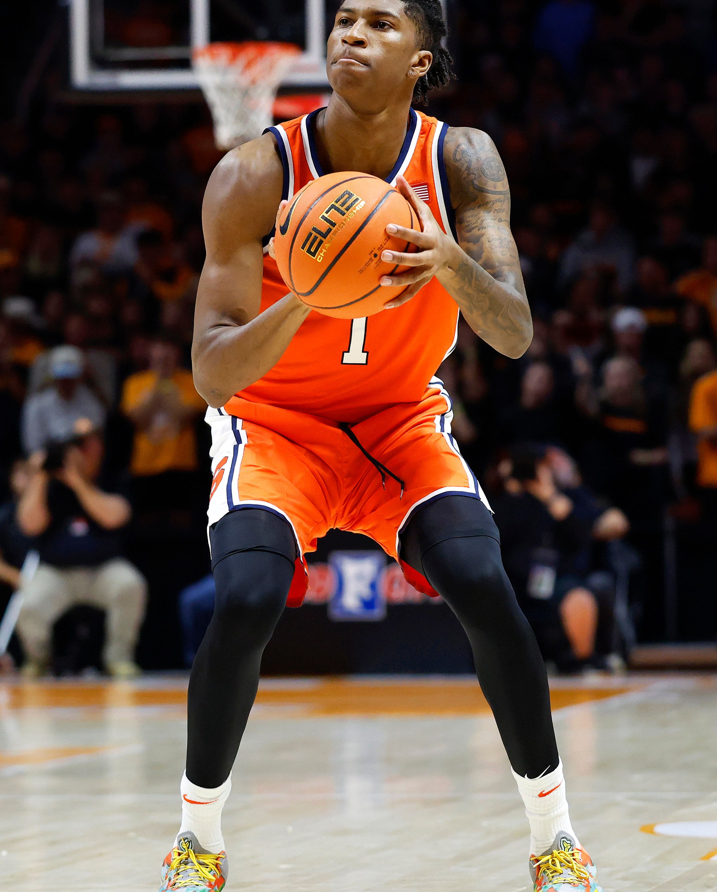 KNOXVILLE, TENNESSEE - DECEMBER 03: Donnie Freeman #1 of the Syracuse Orange shoots the basketball during the first half against the Tennessee Volunteers at Thompson-Boling Arena on December 03, 2024 in Knoxville, Tennessee. (Photo by Johnnie Izquierdo/Getty Images)