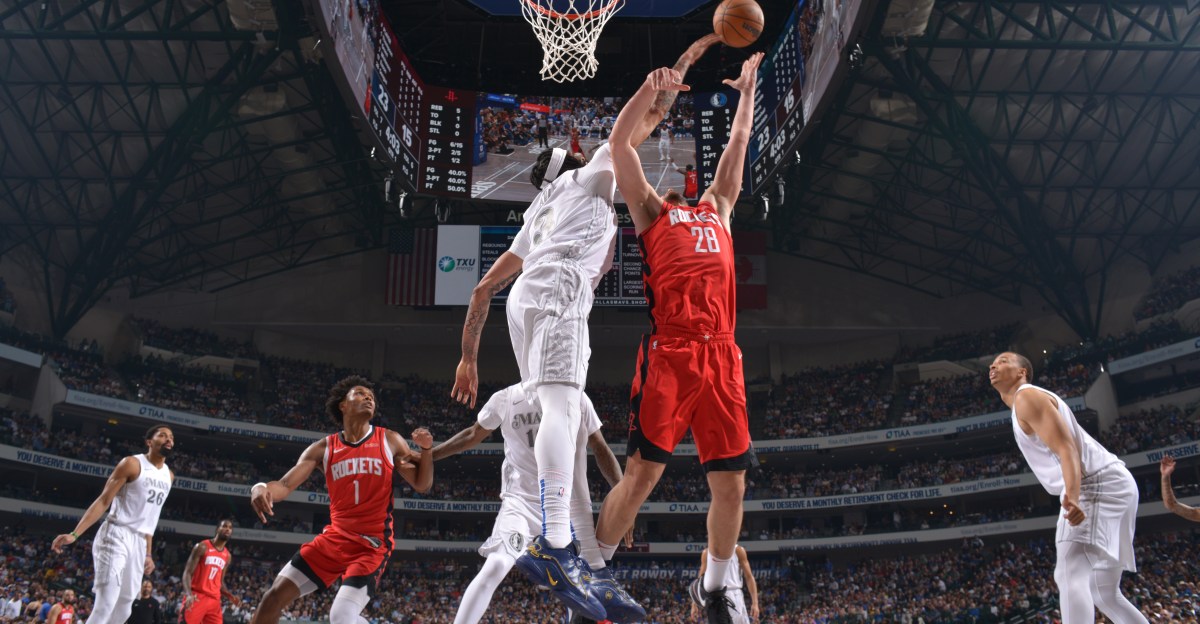 NBA 2K doesn’t think Anthony Davis is one of the league’s 10 best shot blockers