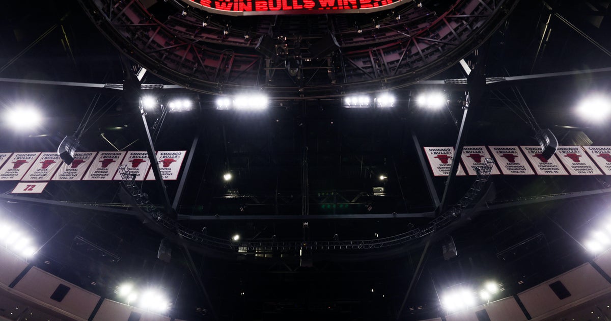 Chicago Bulls' championship banners removed from United Center after damage from Disturbed concert