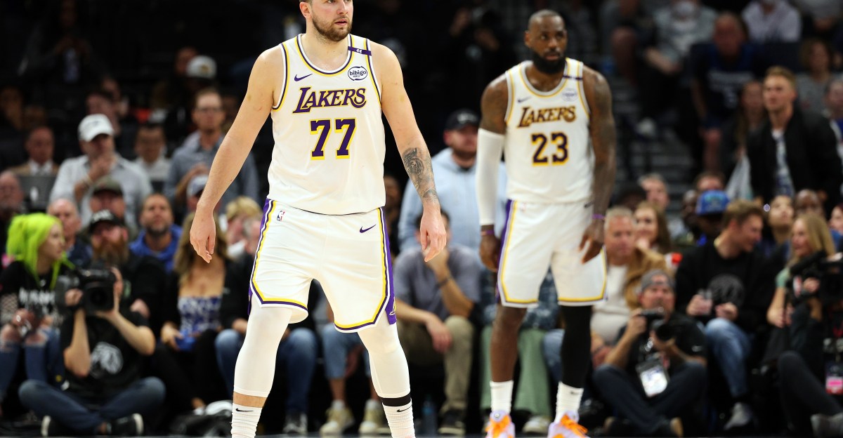 6 NBA teams falling behind their rivals for next season