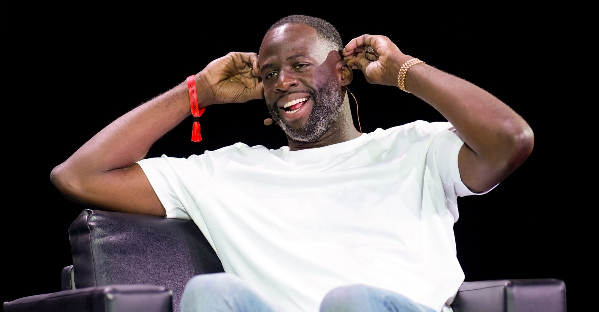 Draymond Green reacts to the Micah Parsons trade