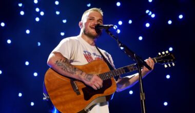 Devin Booker was spotted at a Zach Bryan show