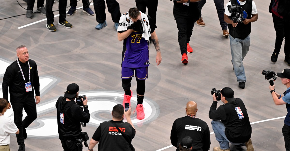 Report: First Lakers-Mavericks game to come in late November in NBA Cup