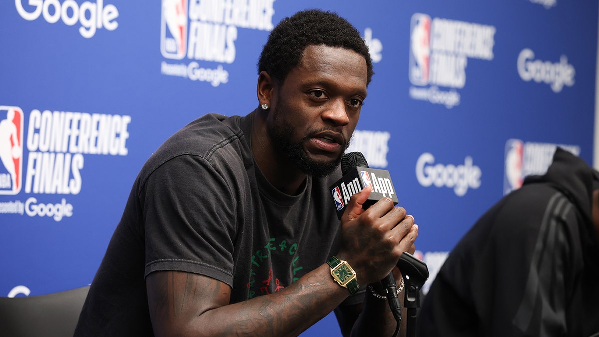 Julius Randle takes questions from press