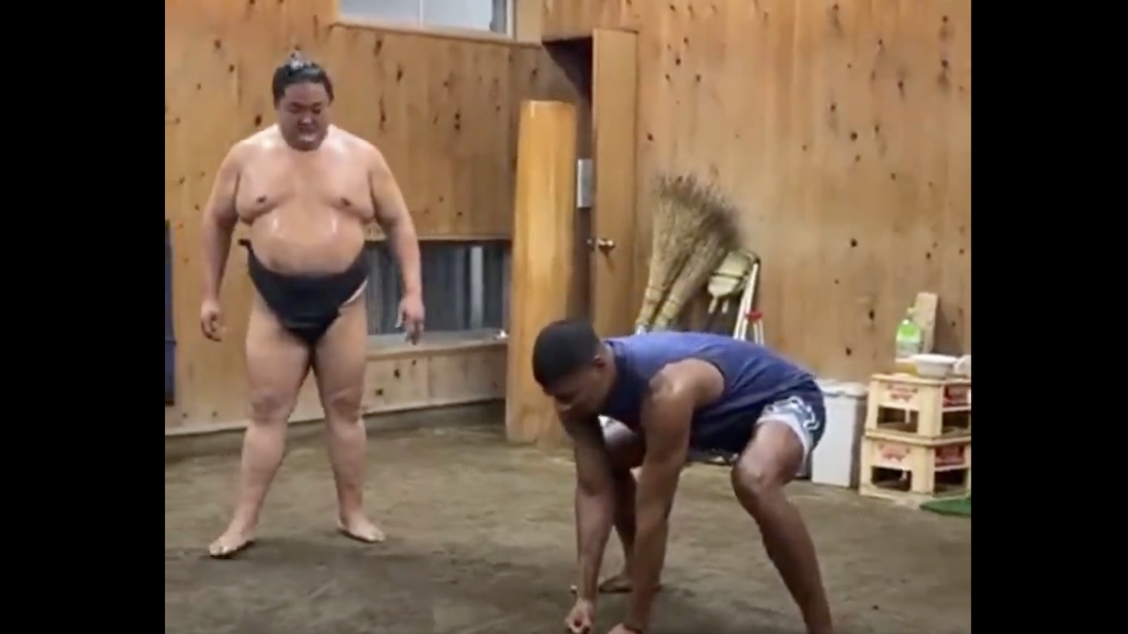 Lakers player spotted training with sumo wrestlers