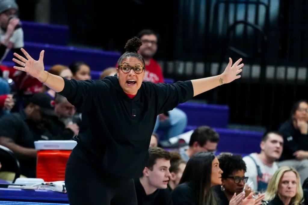 Five ex-Wisconsin women's basketball players suing former coach for alleged mental abuse