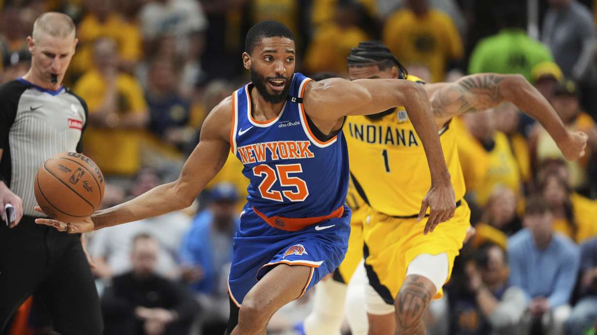 Mikal Bridges agrees to a $150 million extension with the Knicks, AP source says