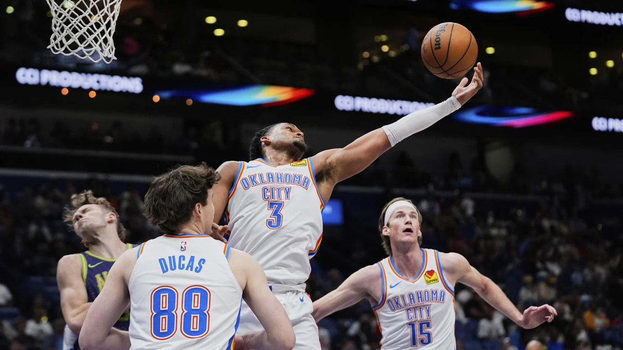 Wiggins and Carlson lift Thunder past Pelicans 115-100 in regular-season finale