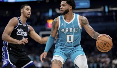 Kings beat Hornets 125-102 to maintain hold on 10th spot in the West