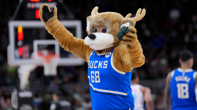 Bucks open 2025-26 season Oct. 22 at home against Wizards